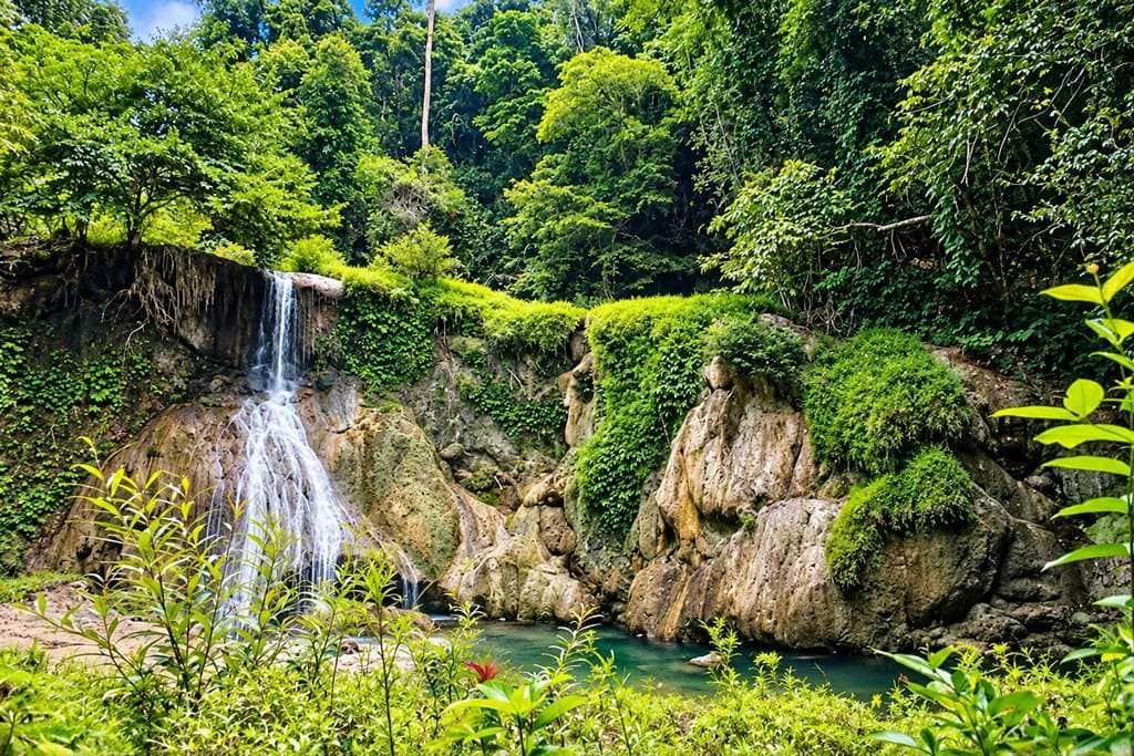 Coastal surroundings and tropical island scenery at Hutbay in Little Andaman