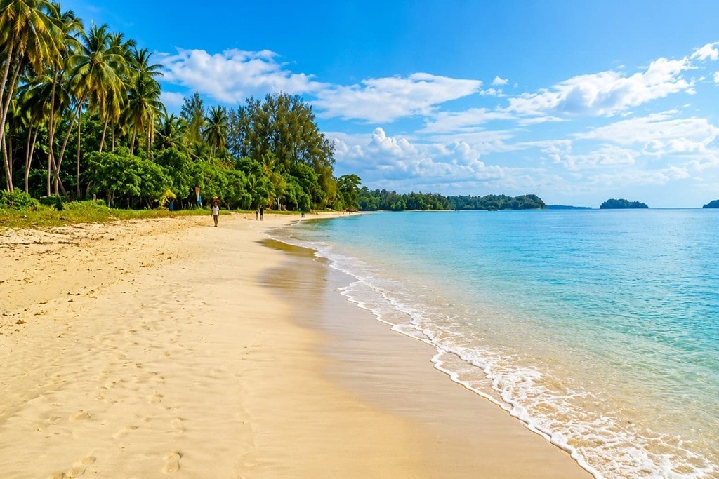 Wandoor Beach in South Andaman, one of the scenic places to visit near Port Blair
