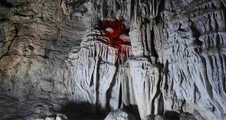 Baratang Tour Packages @ 4000/- 2 Baratang Tour Packages @ 4000/- limestone cave andaman Baratang Tour Packages @ 4000/-