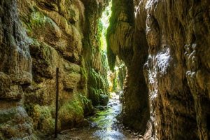 Baratang Limestone Cave during an Andaman family tour package