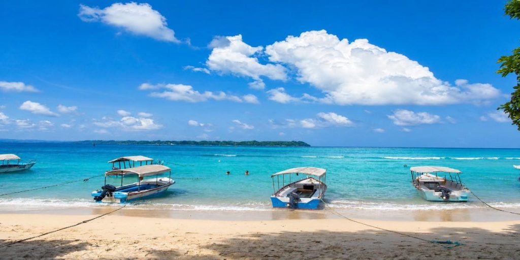 Bharatpur Beach at Neil Island (Shaheed Dweep), Andaman & Nicobar Islands, featured in Customized Andaman Family Packages.