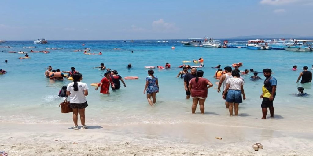 Elephant Beach at Swaraj Dweep (Havelock Island), Andaman & Nicobar Islands, featured in Best Andaman Family Tour Packages.