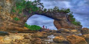 Natural Rock Formation (Natural Bridge) at Neil Island (Shaheed Dweep), Andaman & Nicobar Islands, featured in Andaman Holiday Packages for Family.