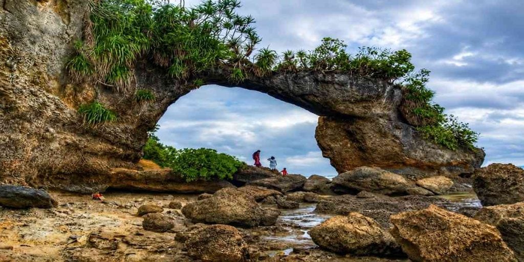 Natural Rock Formation (Natural Bridge) at Neil Island (Shaheed Dweep), Andaman & Nicobar Islands, featured in Customized Andaman Family Packages.