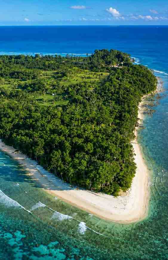 Laxmanpur Beach on Neil Island (Shaheed Dweep), Andaman & Nicobar Islands, famous for white sand, natural rock formations, and spectacular sunset views.