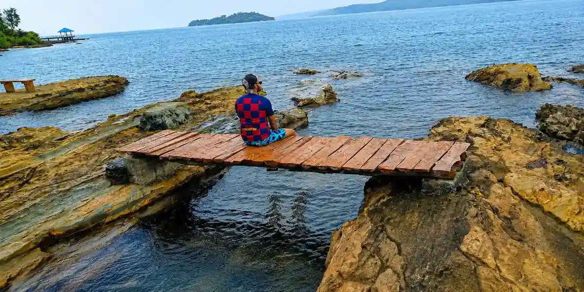 5 Nights 6 Days Andaman Tour Package featuring Port Blair, Havelock Island, Neil Island, ferry transfers, hotels, and sightseeing.