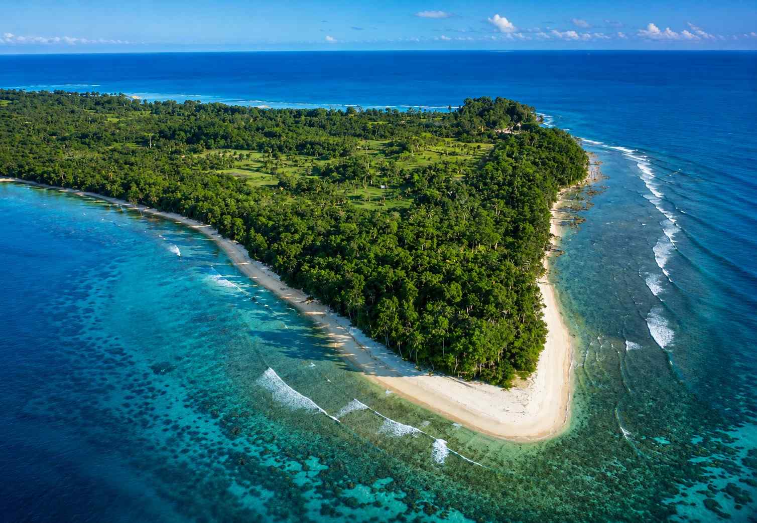 Andaman Budget Tour Packages with budget hotels, ferry tickets, private cab services, sightseeing, airport transfers, and optional flights in the Andaman & Nicobar Islands.